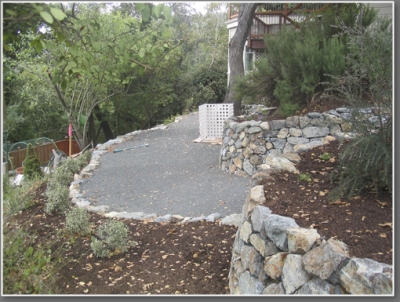 Lower landing using gravel and stone
