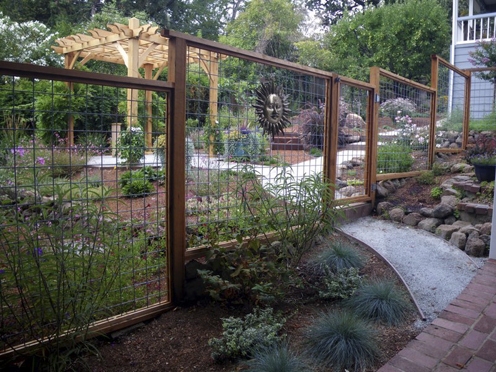 New entry to the side yard